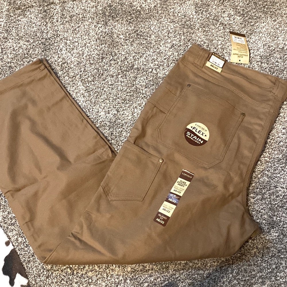 Men’s khaki pants